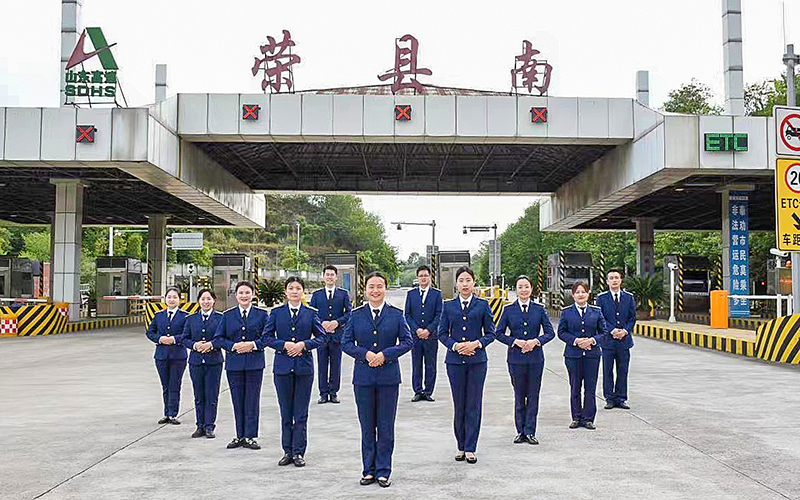 1689156900167047411.jpg 荣县南收费站.jpg