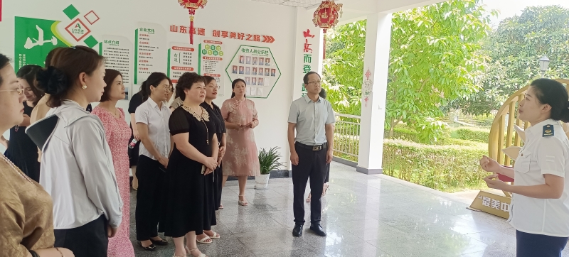 1722585473744013147.jpg 乐山妇联照片_副本.jpg